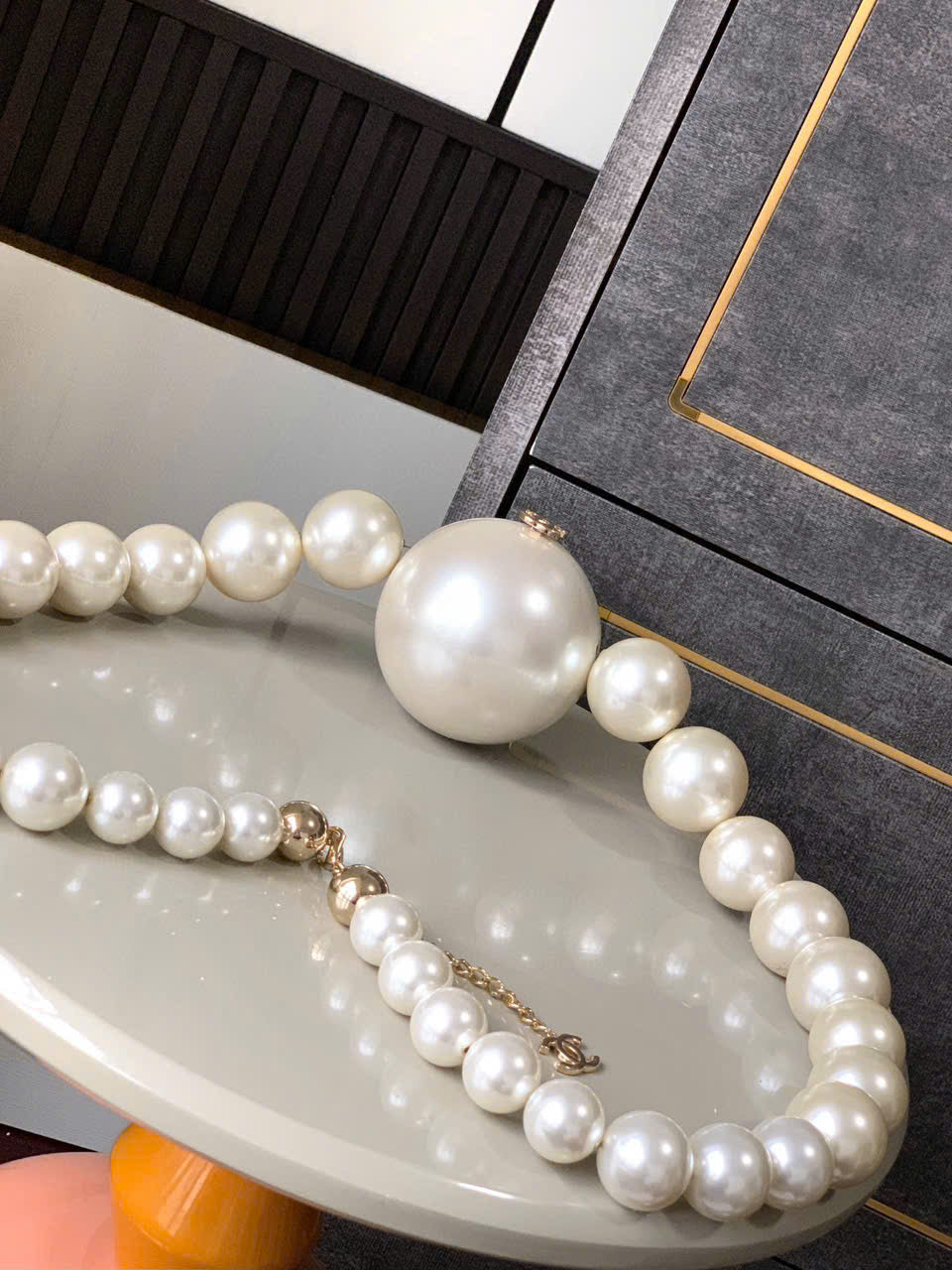 Retro Pearl Necklace Hard Dinner Bag
