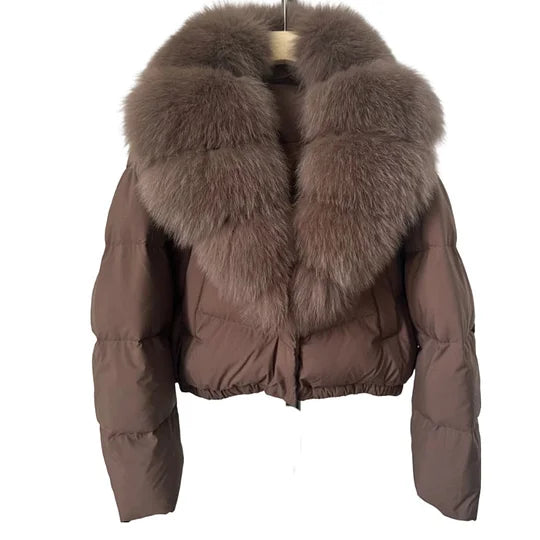 Women's short, fashionable and warm jacket with faux fur collar