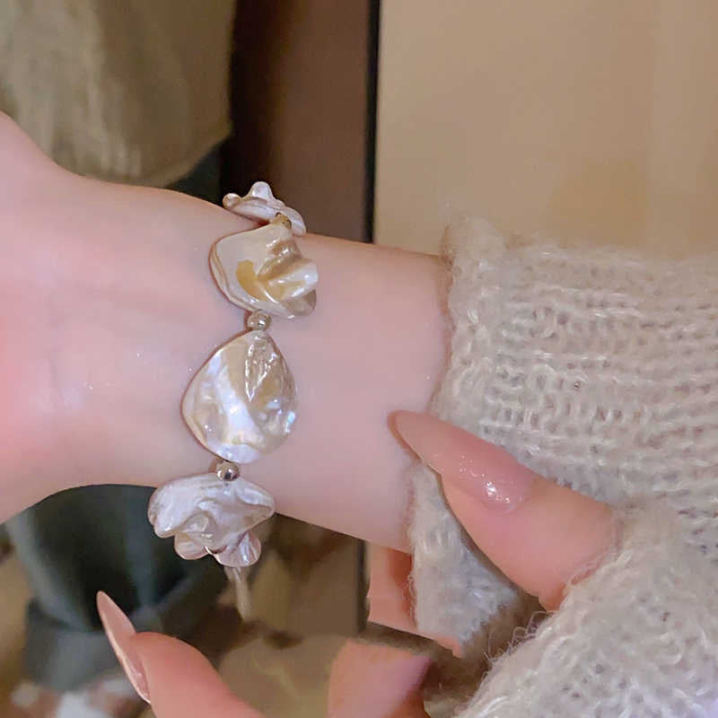 Shell irregular bracelet